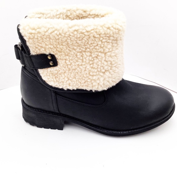 {UGG}Aldon Water Resistant Leather Boot - Picture 1 of 16